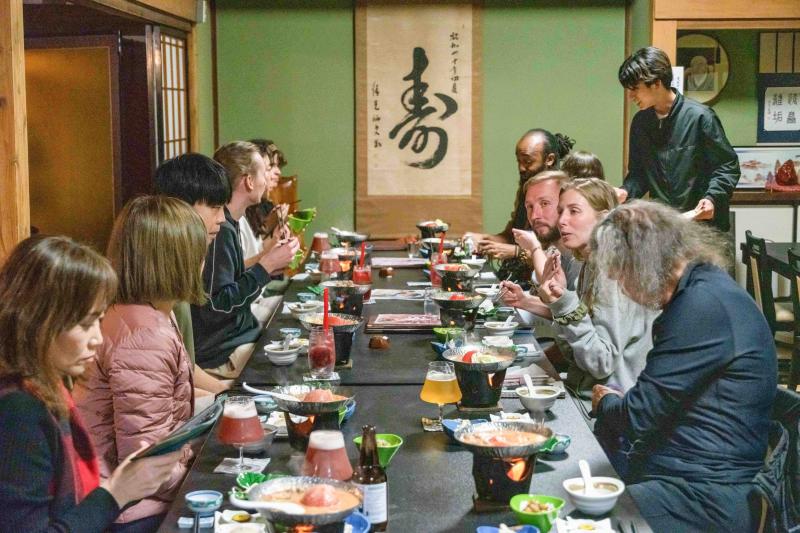 お客様のお食事対応風景