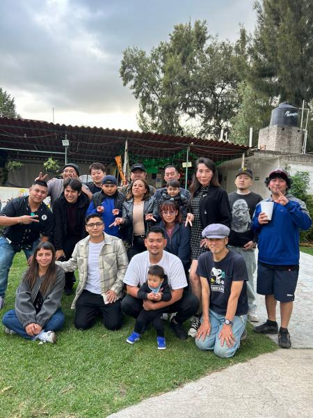 毎年恒例の忘年会、２０２５年はXochimilcoでボートに乗りながら