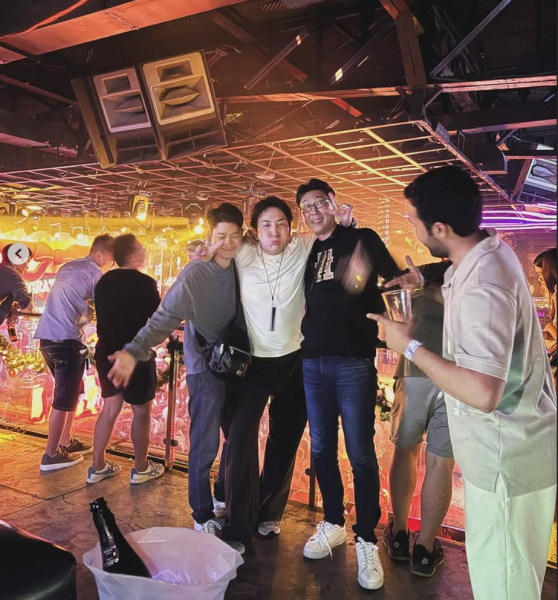 社長と男社員数人だけで週末Clubへ☆オンとオフがはっきりするのがセブならでは！仕事も遊びも全力でやってます☆